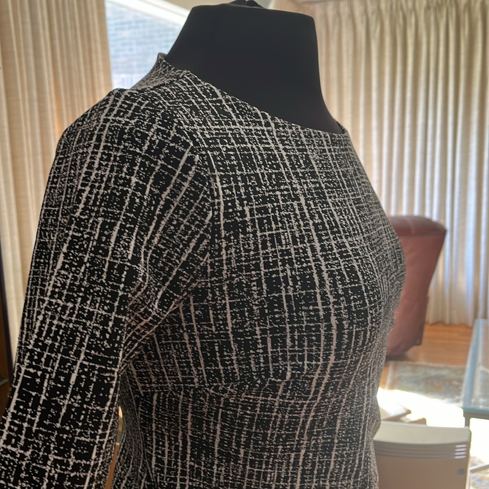 A pea in the pod dress. NWT.    Size medium - Picture 3 of 5